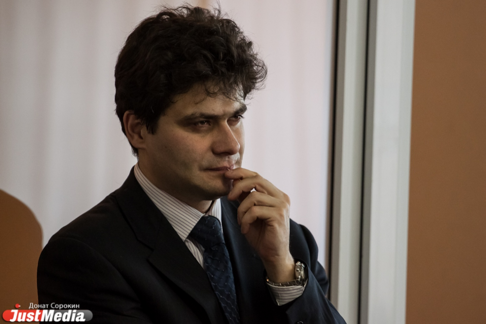 Высокинский встретится со сторонниками размещения храма святой Екатерины в сквере у Драмтеатра - Фото 1