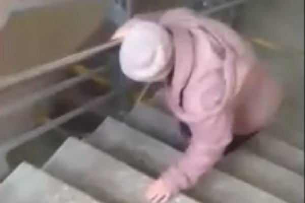 Прокуратура оштрафует главного врача больницы Первоуральска из-за простаивающего подъемника - Фото 1