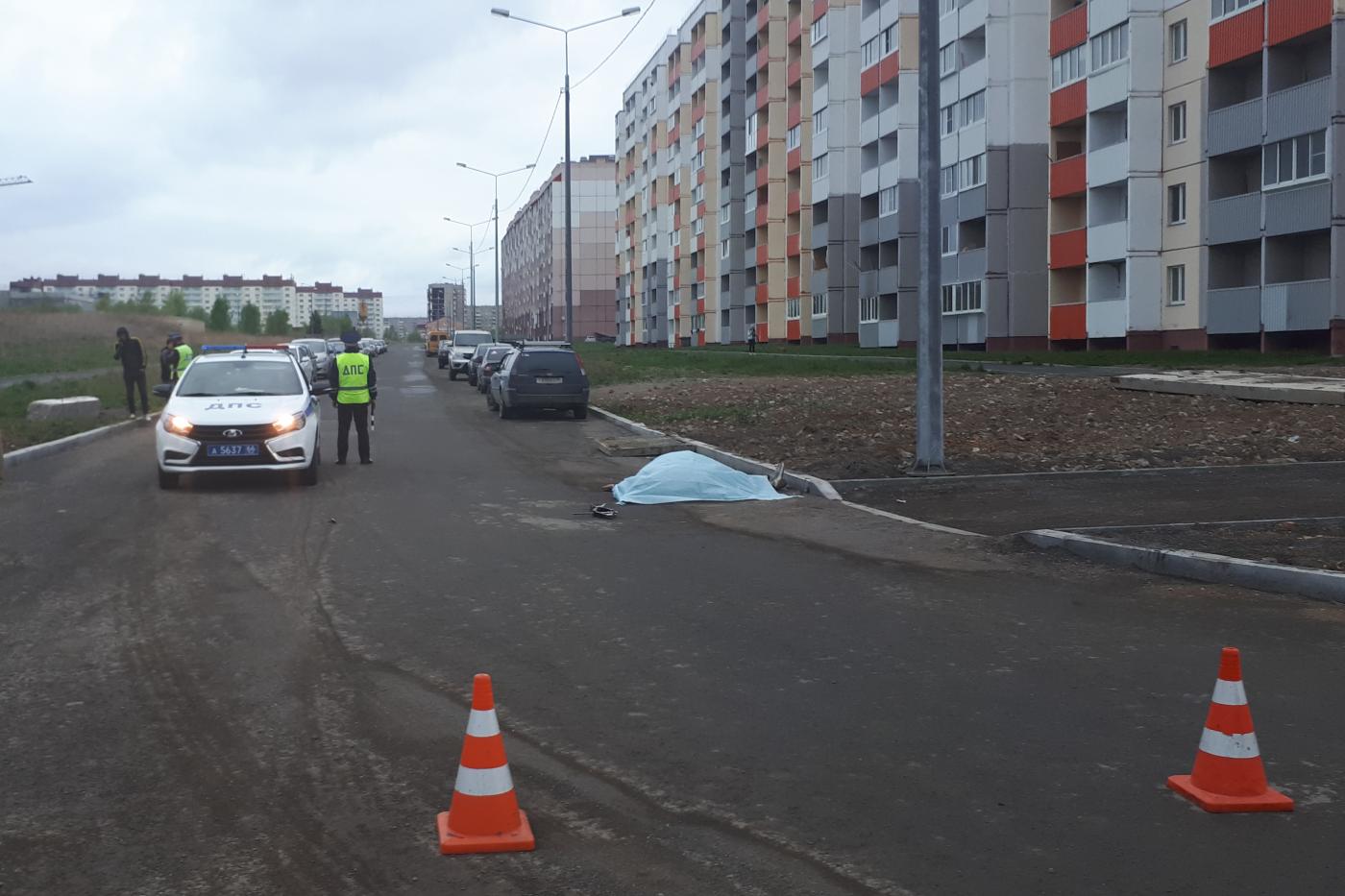 В Нижнем Тагиле парни катались на капоте «двенашки», и один из них погиб - Фото 1