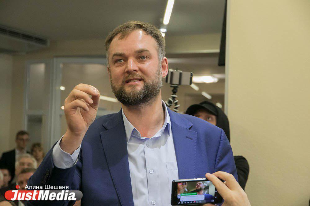 Дело юриста Ивана Волкова, вышедшего на несогласованный пикет в сквер, рассмотрят сегодня в суде - Фото 1