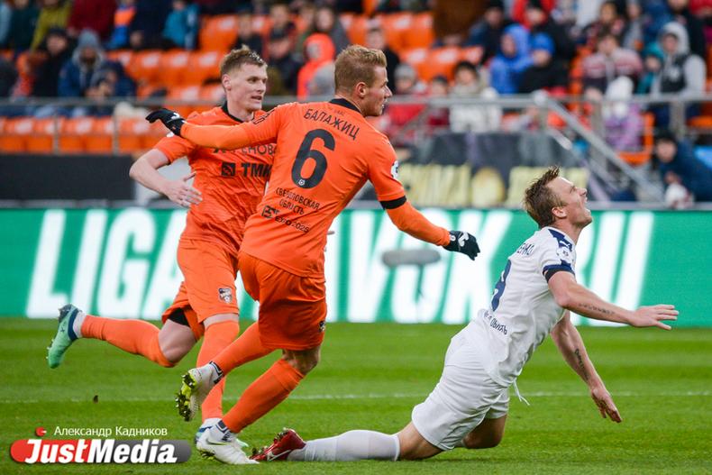 «Урал» расстался с четырьмя футболистами - Фото 1