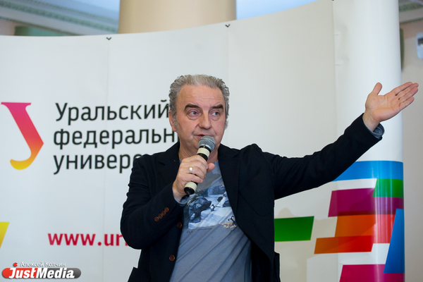 Музыкант Владимир Шахрин одобрил строительство храма Святой Екатерины в сквере у Драмтеатра - Фото 1