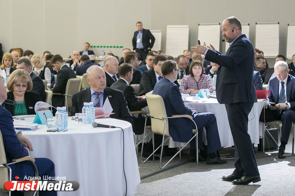 «Восемь человек при смерти». С каким настроением чиновники пришли на обновленный Совет глав - Фото 1