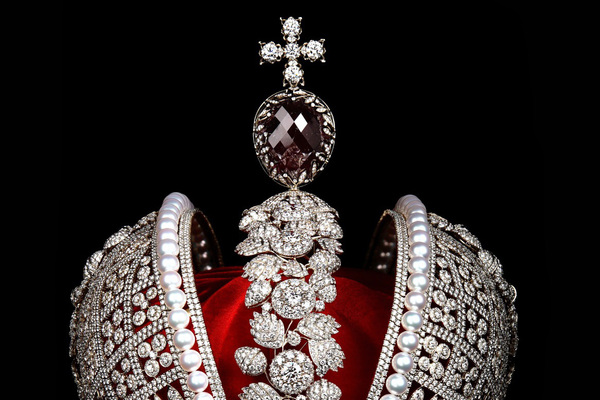 В Екатеринбург привезут копию Короны Российской империи, украшенную 11000 бриллиантов - Фото 1