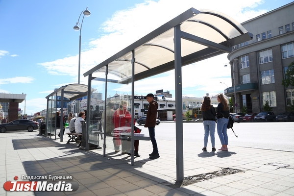 В Екатеринбурге 11 остановок общественного транспорта оснастят электронными табло - Фото 1