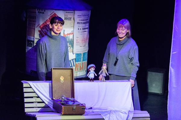 Екатеринбургский театр кукол взял на престижном фестивале два приза за историю маленькой жительницы блокадного Ленинграда   - Фото 1
