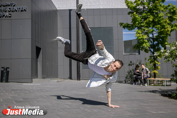 Игорь Кожевин, Театр драмы: «И хоть у меня репетиции каждый день, я все равно счастлив, потому что настало долгожданное лето». В Екатеринбурге +29