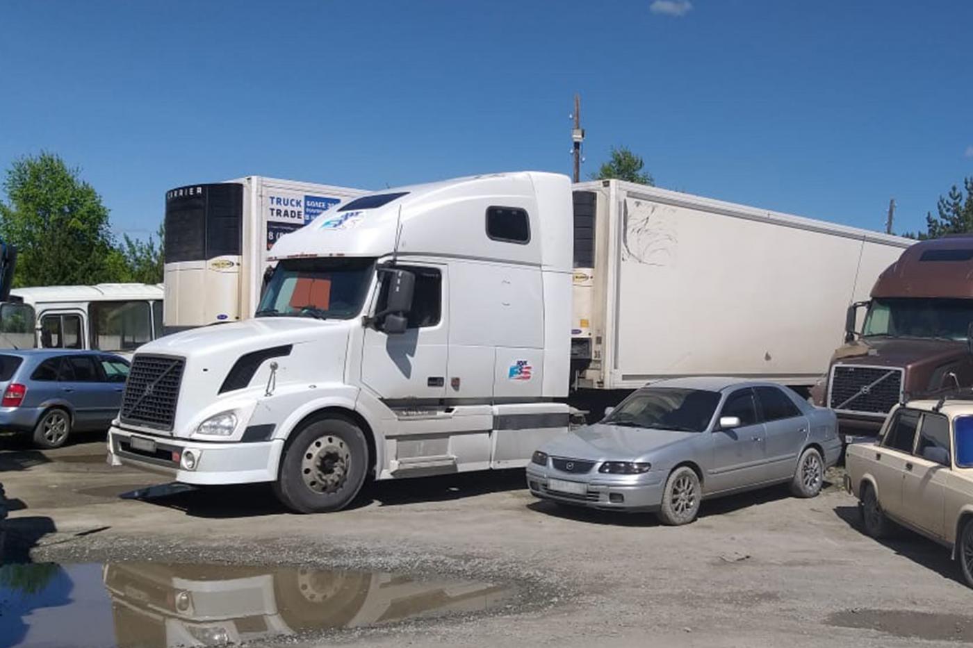 В Карпинске предприниматель лишился части автопарка за долги перед юрлицом, налоговой и за коммуналку - Фото 1