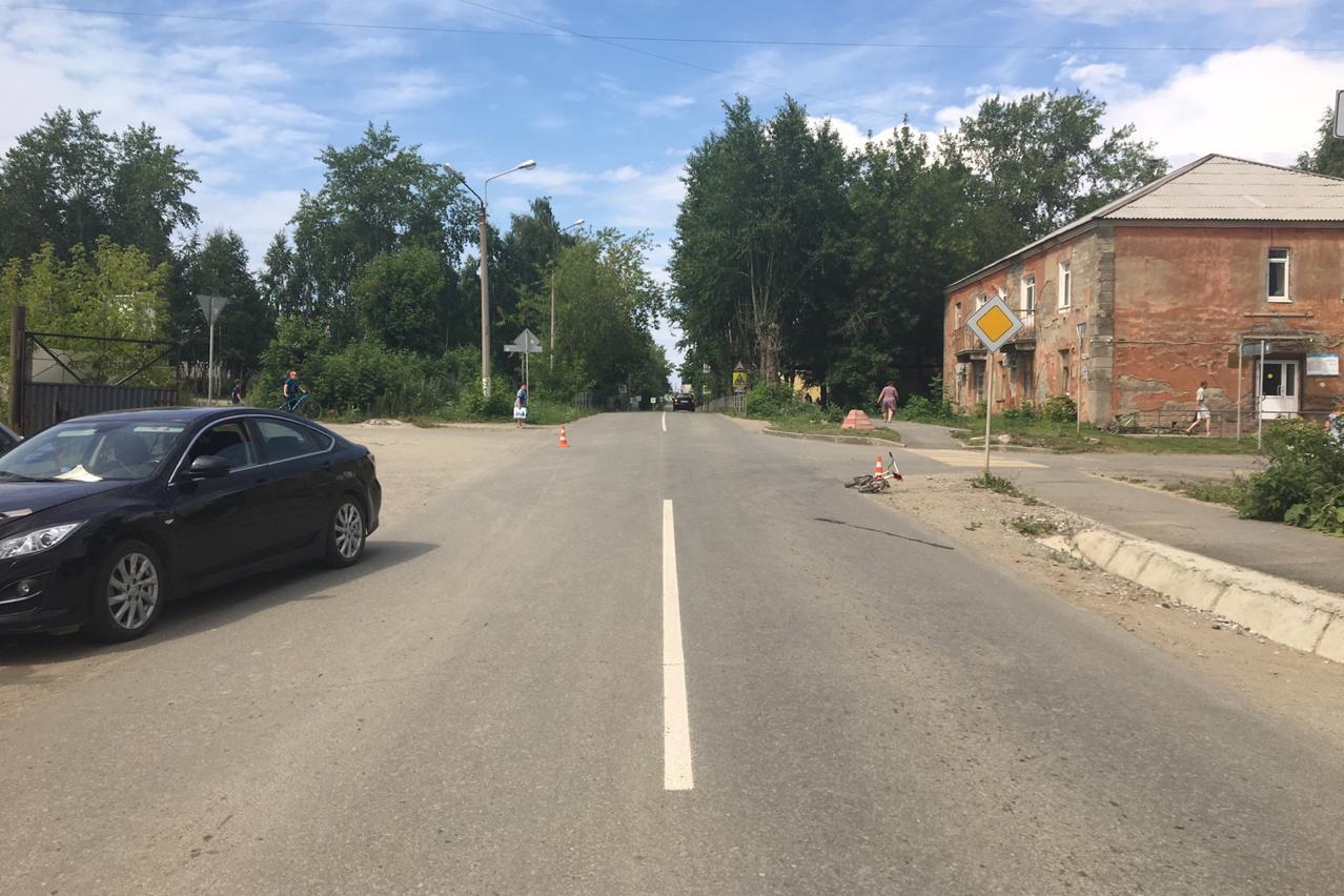 На Урале двое семилетних детей попали под колеса автомобилей - Фото 1