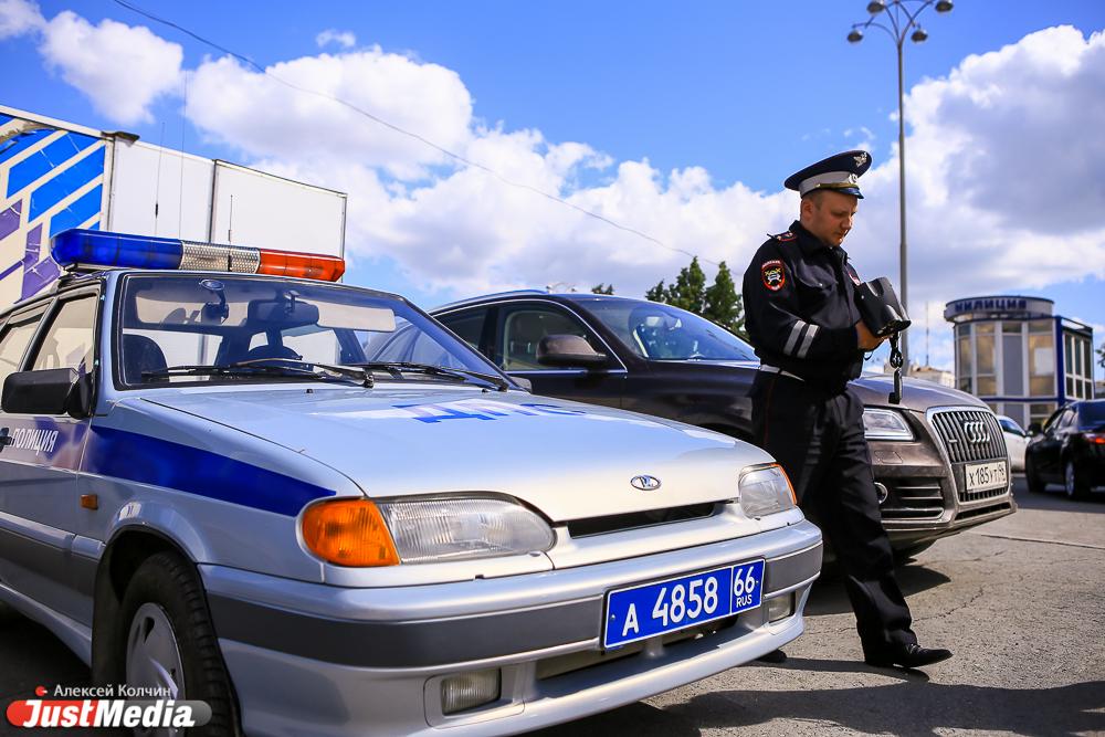 Сегодня и в выходные на дорогах Свердловской области инспекторы ДПС будут ловить пьяных водителей - Фото 1
