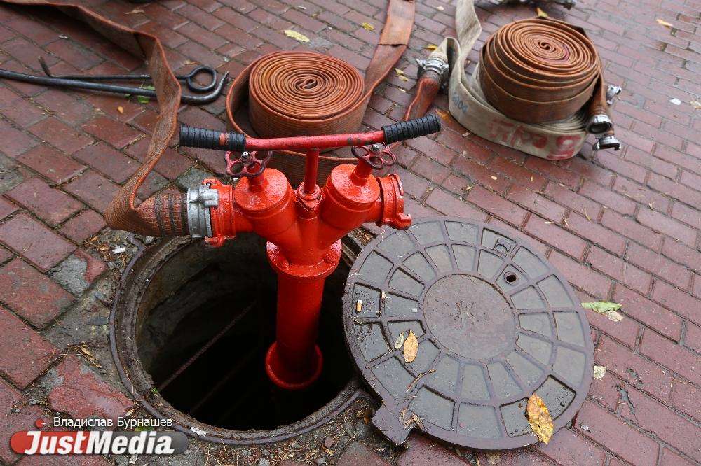 Ночью в Екатеринбурге сгорел киоск «Лаваш» - Фото 1