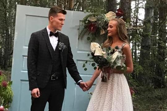 «Мисс Екатеринбург-2017» Анастасия Каунова стала родственницей высокопоставленной чиновницы свердловского минобра - Фото 1