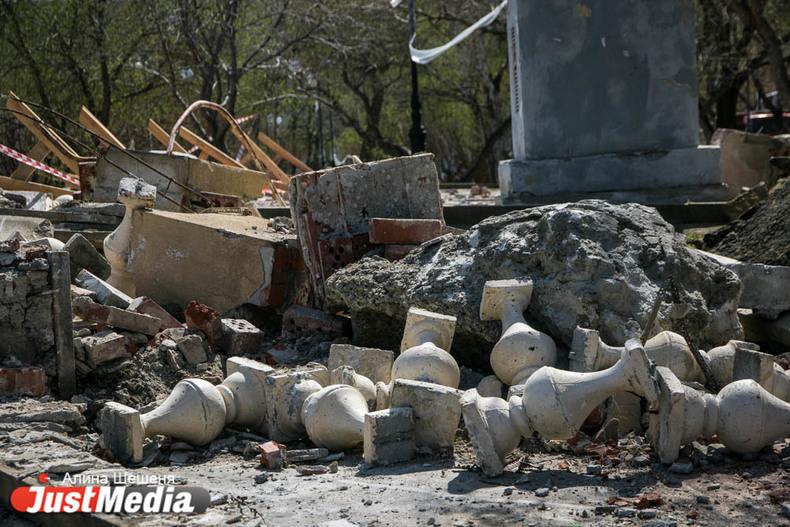 Затянувшееся благоустройство расстроило директора театра Урал Опера Балет - Фото 1