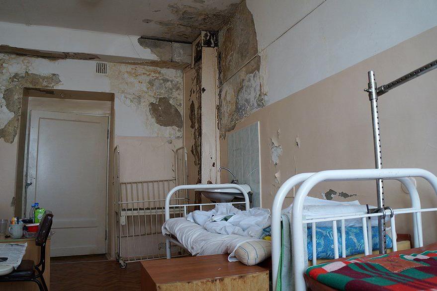 Прокуратуру ужаснуло состояние хирургического отделения городской больницы в Первоуральске - Фото 1