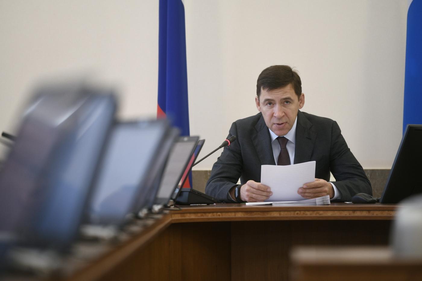 Объем выбросов в воздух в Свердловской области за последние годы снижен на 16%  - Фото 1