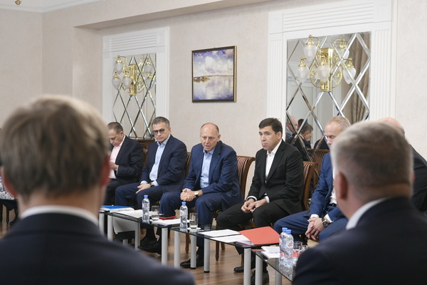 Куйвашев потребовал от бизнесменов вложиться в подготовку к Универсиаде-2023 - Фото 1