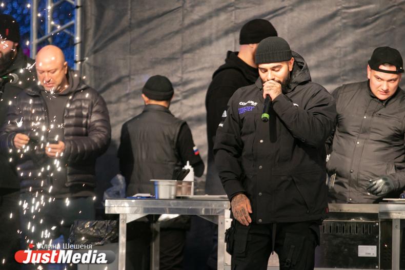 Уральский караоке-бар внес в черный список песни Гуфа и Тимати - Фото 1