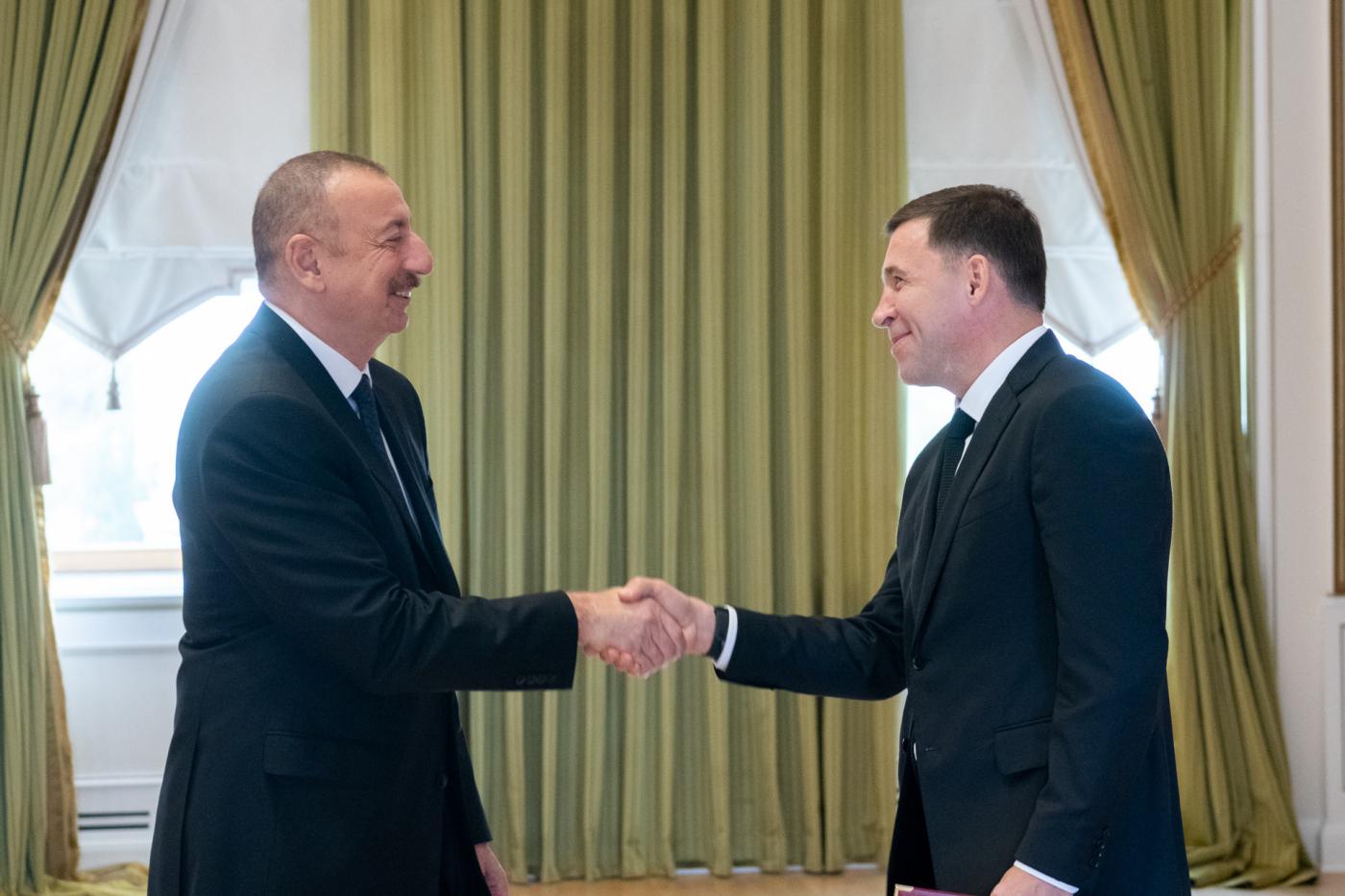 Президент Азербайджана Алиев заявил, что соглашение с Свердловской областью даст новый импульс развитию торгово-экономических отношений - Фото 1