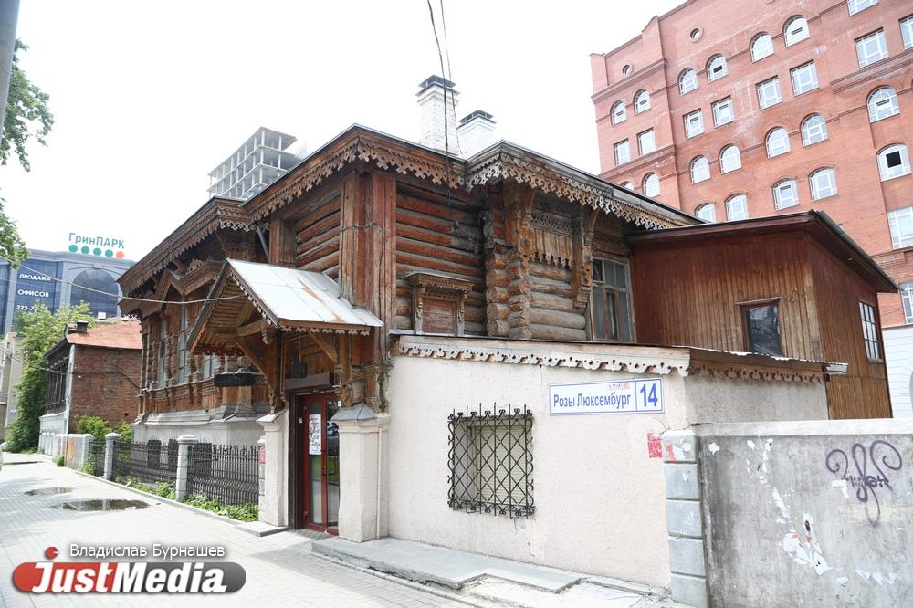 Изящной верандой и расписным потолком с ангелочками и мадонной украсил архитектор дом семьи Трапезниковых - Фото 1