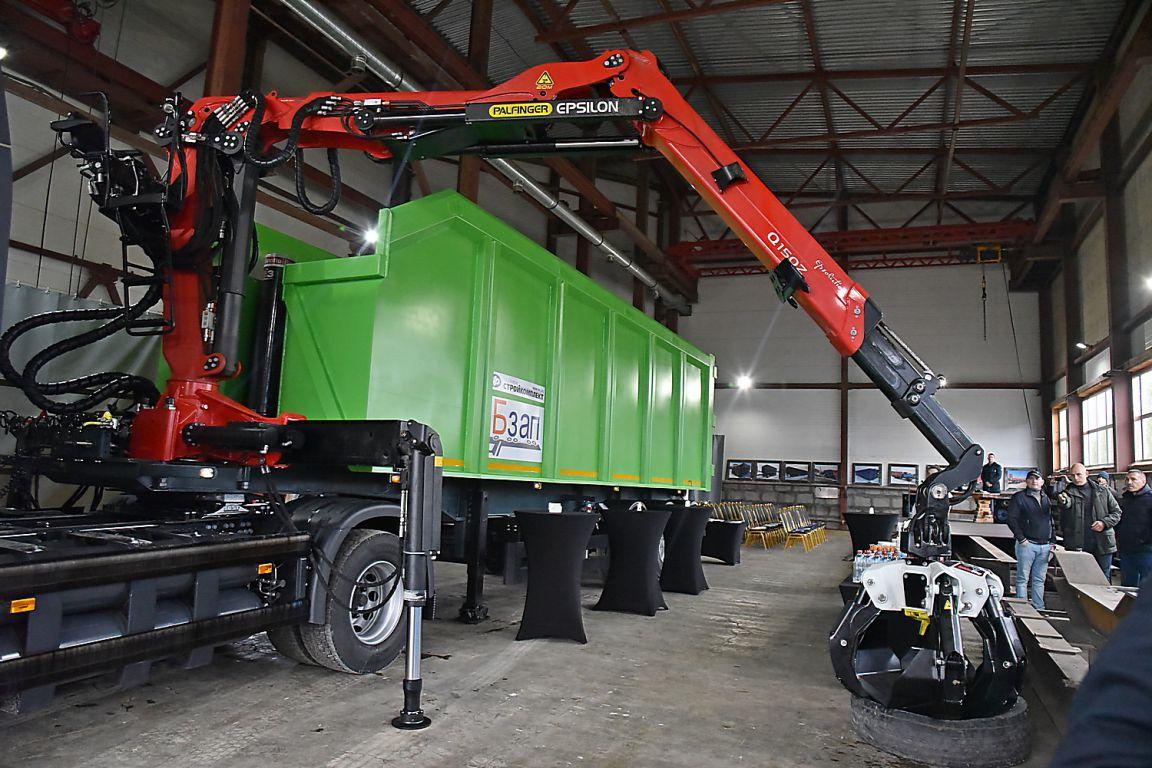 На Урале начали выпускать суперломовозы, которые могут увеличить вывоз мусора в 2,5 раза - Фото 1