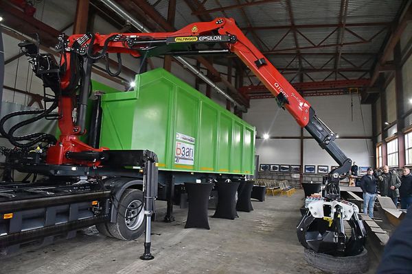 На Урале начали выпускать суперломовозы, которые могут увеличить вывоз мусора в 2,5 раза