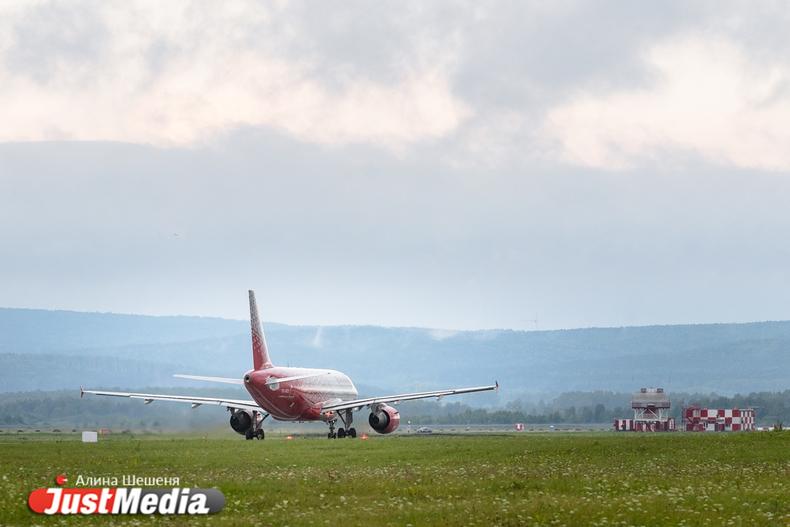 Уралец, устроивший пьяный дебош на борту самолета, отправится под суд - Фото 1