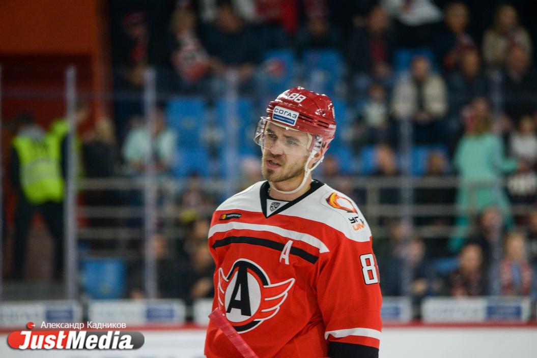 «Автомобилист» завершил выездную серию поражением от «Ак Барса» - Фото 1