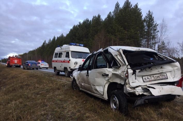 На свердловской трассе в загадочном ДТП погибла девушка. Ее машину нашли в болоте - Фото 1