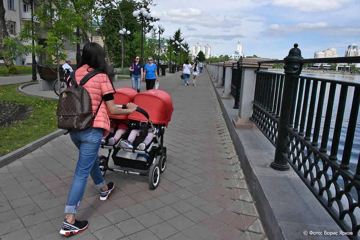 Области выдели дополнительно 900 миллионов рублей, их потратят на социальную сферу - Фото 1