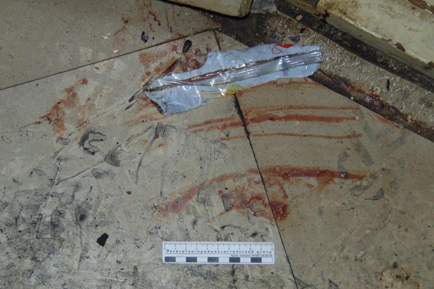 В Полевском осудили мужчину, который насмерть забил собутыльника ножкой табурета и устроил пожар в его квартире - Фото 1