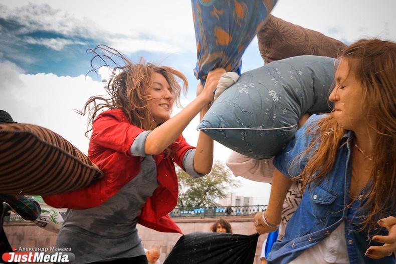 Психологи УрФУ представят антистресс-подушку, перчатку Таноса и другие разработки - Фото 1