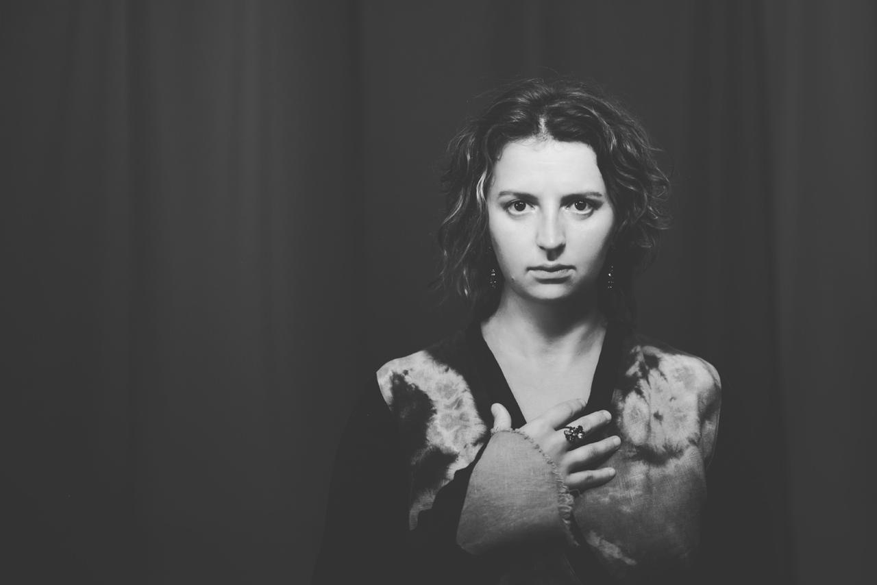 Автор популярных философских мини-рассказов «Жила-была девочка» приезжает в Екатеринбург с лекцией и танцевальным тренингом - Фото 1