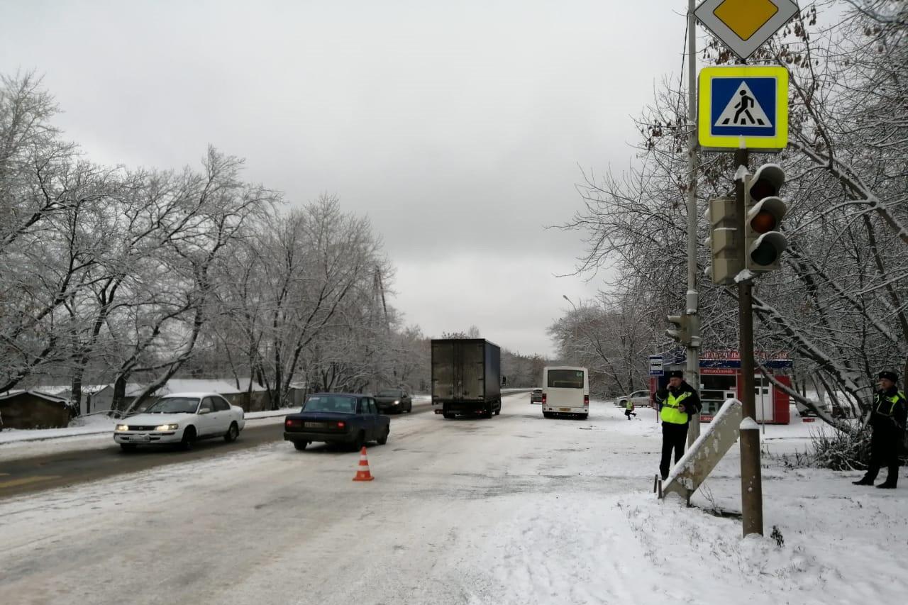 В Екатеринбурге водитель Chevrolet сбил на «зебре» 10-летнего мальчика - Фото 1
