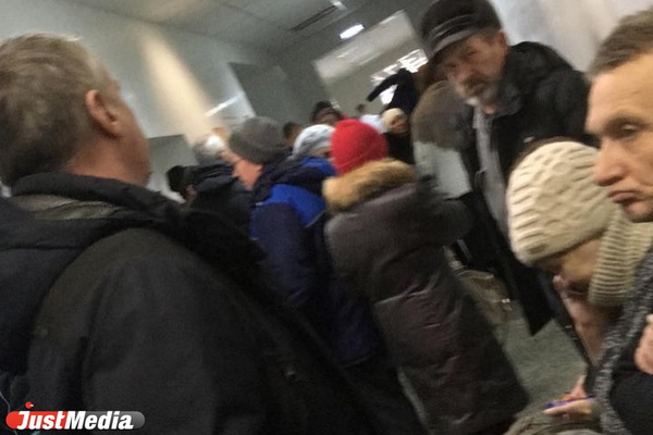 Жители Екатеринбурга штурмуют транспортные комиссии. С пятницы медобследование подорожает в три раза - Фото 1