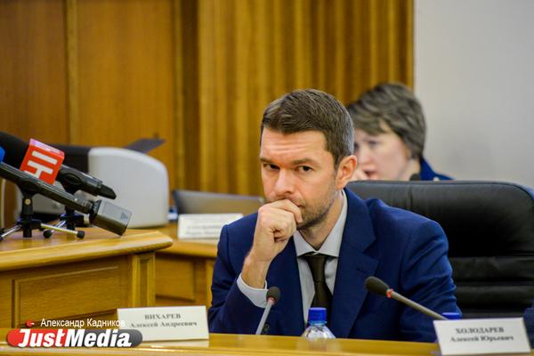 «Здесь собрались только мои друзья». Депутат Екатеринбурга признался в личном failе журналистам, но скрыл его от коллег - Фото 1