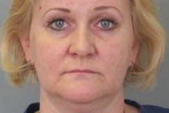 В Екатеринбурге разыскивают мошенницу, которая заняла у знакомых 160 млн рублей и скрылась с деньгами - Фото 1