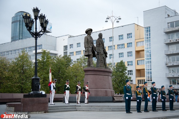 Екатеринбургские общественники просят депутатов изменить Гражданский кодекс ради публикации фото памятников - Фото 1