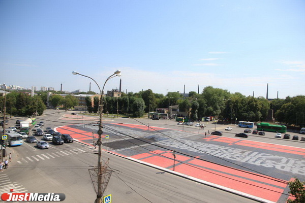 Супрематический крест на Уралмаше восстановят в конце августа - Фото 1