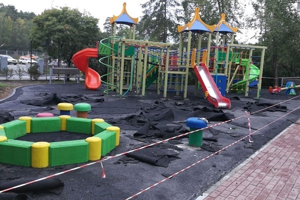 Подрядчик восстановит покрытие в сквере Первых строителей МЖК, испорченное по отмашке Высокинского - Фото 1