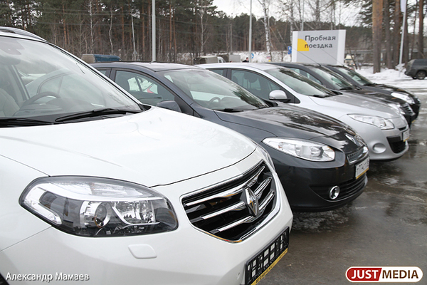 Россияне не оценили продажу новых автомобилей через интернет - Фото 1