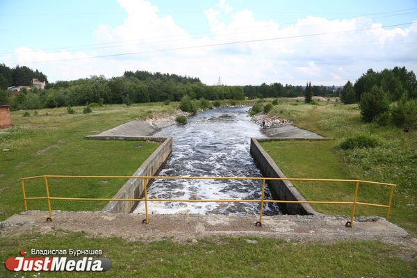 Низкий уровень осадков не позволил Екатеринбургу заготовить воду на зиму - Фото 1