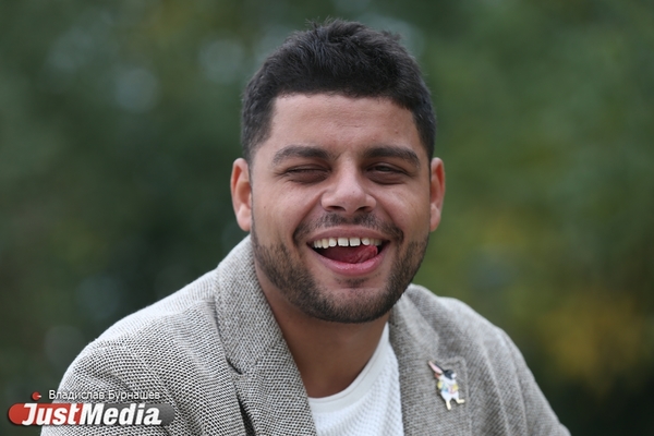 Ведущий Семен Сокол: «Абсолютно без разницы, какая погода. Важно – кто с тобой рядом». В Екатеринбурге +12 - Фото 1