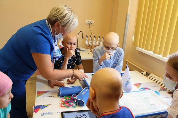 Все больше больниц области помогают неизлечимо больным детям - Фото 1