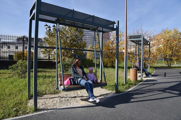 Приятно посмотреть: в области за год благоустроили десятки дворов, площадей и скверов - Фото 1