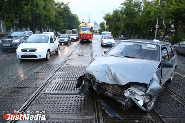 В Свердловской области за неделю в ДТП погибли 14 человек - Фото 1