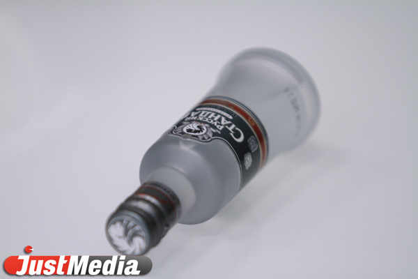 За распитие спиртных напитков во время праздников в Екатеринбурге было привлечено 700 человек - Фото 1