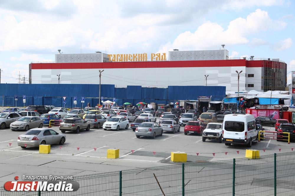 «Китайцев у нас не так много и они закупаются сразу большими партиями». JustMedia.ru рассказали, как коронавирус повлиял на работу «Таганского ряда» - Фото 1