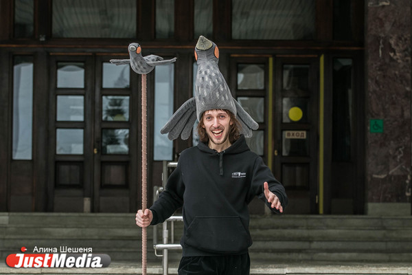 Александр Шишкин, Театр кукол: «Не боюсь мороз, я в Тагиле рос». В Екатеринбурге -11 градусов и снег