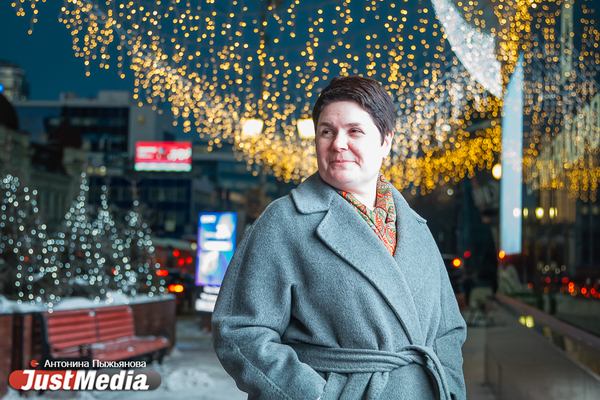 Александрина Хаитова, «Я особенный»: «Я люблю, когда на улице холодно и ветрено, потому что очень хорошо думается». В Екатеринбурге -3  - Фото 1