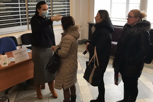 Мэрия Екатеринбурга обезопасила себя от коронавируса